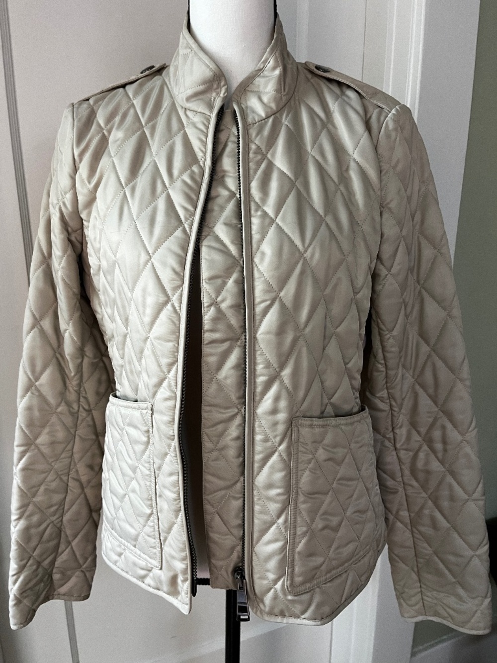 Authentic Like New BURBERRY BRIT Tan Quilted Light Weight Jacket with zipper